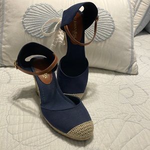 St. John’s Bay navy canvas espadrilles with straw heel/sole/toe. Size 7M.